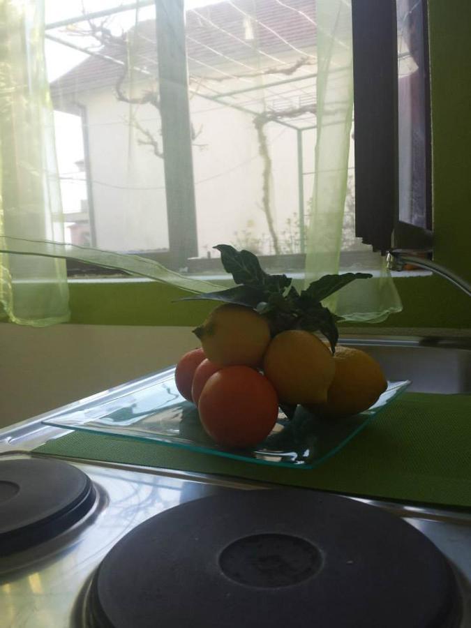 Family Stakic Apartman Baška Voda Kültér fotó