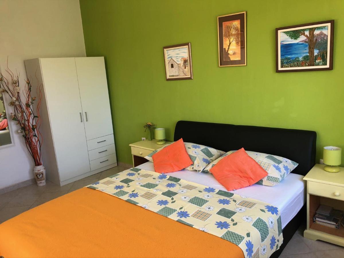 Family Stakic Apartman Baška Voda Kültér fotó